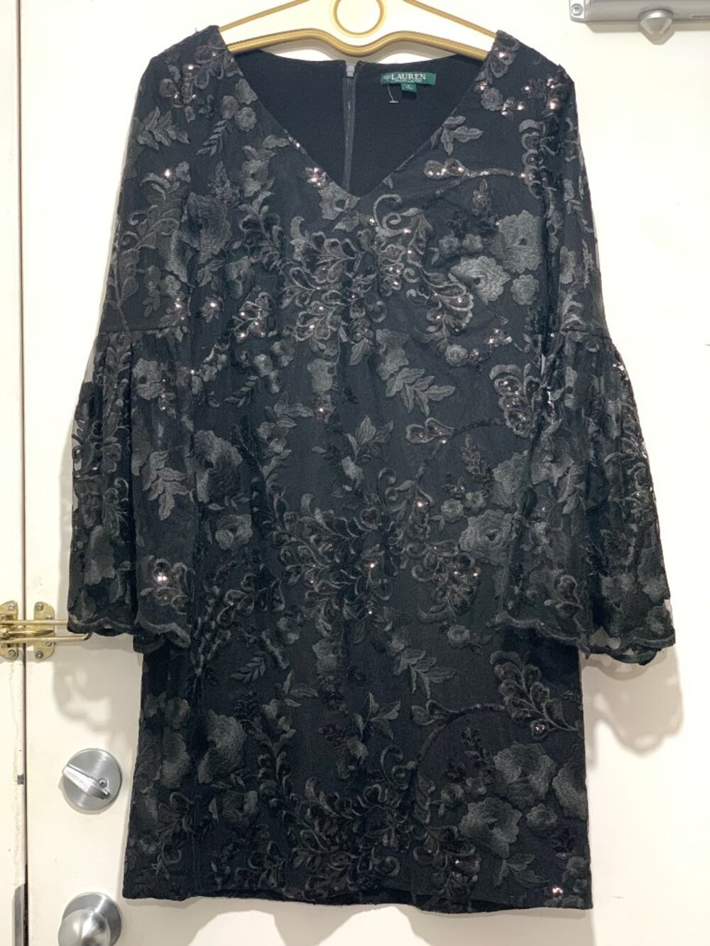 LAUREN RALPH LAUREN LACE SEQUIN BELL SLEEVE DRESSES SIZE 8